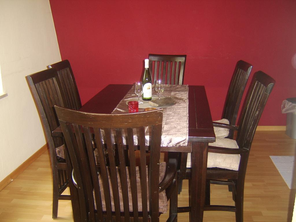 Weingut Matthias Dauns Apartment Reil Room photo